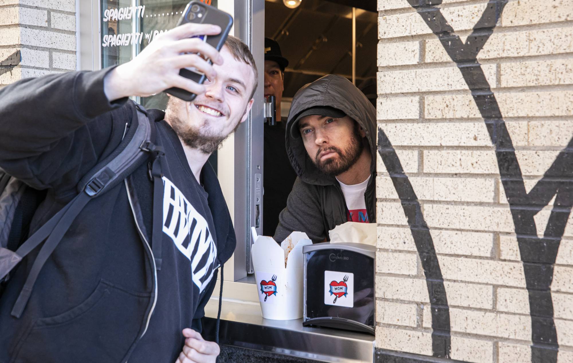 You are currently viewing Eminem surprises fans at opening of Mom’s Spaghetti restaurant in Detroit