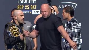 Read more about the article ‘F*cking drug cheat’: UFC champ Volkanovski explodes at rival Ortega in heated face-off ahead of Las Vegas title fight (VIDEO)