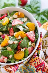 Read more about the article Strawberry Spinach Salad {with Poppy Seed Dressing}