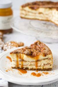 Read more about the article Cinnamon Crunch Cheesecake