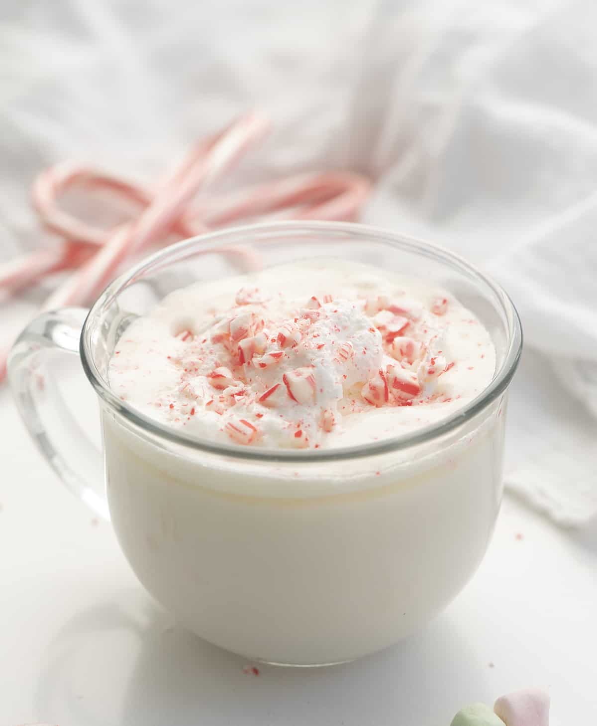 You are currently viewing Snowed-In White Chocolate Hot Cocoa Cocktail